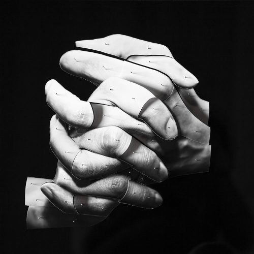 Manos II